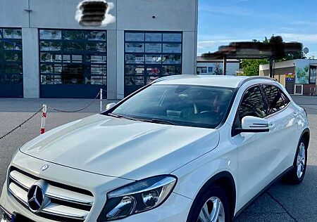 Mercedes-Benz GLA 220 CDI / d 4Matic (156.905)