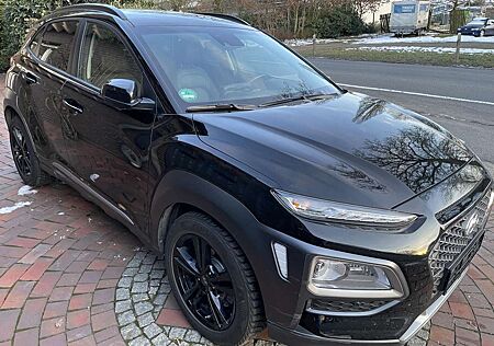Hyundai Kona Premium 4WD Navi Klimatronik Allrad 8-fach-bereift