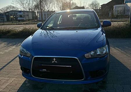 Mitsubishi Lancer 1.8 CVT Intense