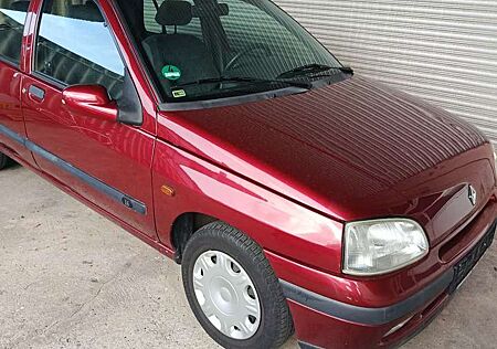 Renault Clio Automatik Baccara