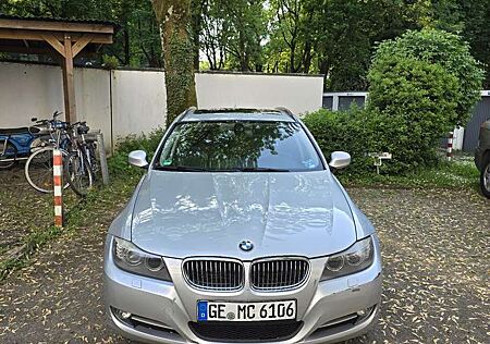 BMW 320d 320 xDrive DPF Touring Aut.