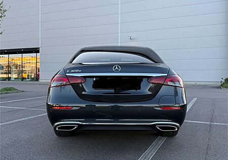 Mercedes-Benz E 300 E-Klasse Plugin Hybrid 9G-TRONIC Avantgarde