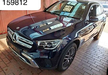 Mercedes-Benz GLC 300 e 4M LED Kam Tempo DAB 19" Navi+ Leder