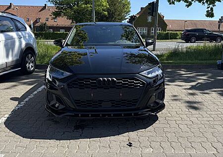 Audi A3 30 TFSI Sportback Schwarz