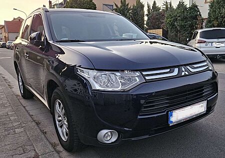 Mitsubishi Outlander ClearTec Invite 4WD 2.2 DI 4WD Automatik SHG'Pfleg