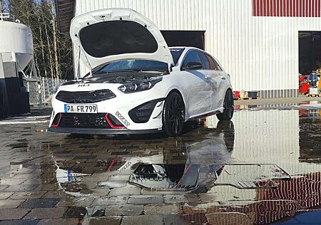 Kia Cee'd Ceed / 1.6 T-GDI DCT7 OPF GT