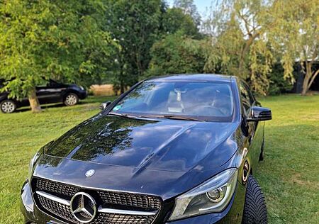Mercedes-Benz CLA 220 CDI / d (117.303)