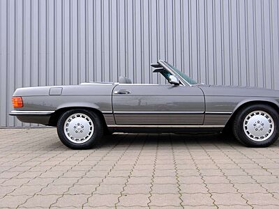 Mercedes-Benz SL 560 R107 - vollständig restauriert von Mercedes -