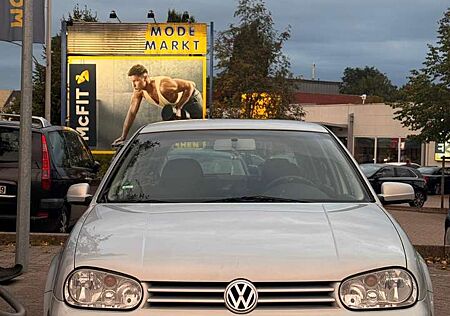 VW Golf Volkswagen 4 |2.0 Benzin | Automatik | 115 PS Tüv 4/2027