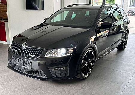 Skoda Octavia Combi RS Challenge DSG-BiXenon-Navi-PDC-