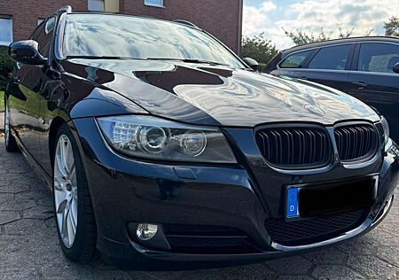 BMW 320i 320 Touring Aut.