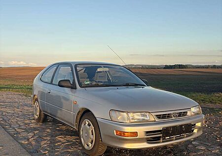 Toyota Corolla 1.4 XLi Servo