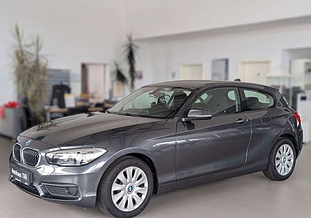BMW 118 i Aut /PDC v+h / Klimaautomatik /Metallic
