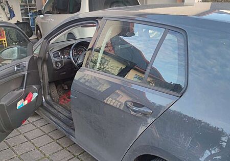 VW Golf Volkswagen 1.6 TDI SCR Comfortline