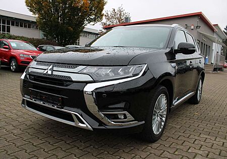 Mitsubishi Outlander 2.4 MIVEC PLUG-IN HYBRID 4WD