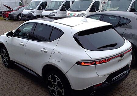 Alfa Romeo Tonale PHEV 280PS Q4 AT VELOCE Navi Winterpket 20 Zoll