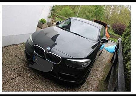 BMW 116d 116 Aut. Advantage UNFALLWAGEN