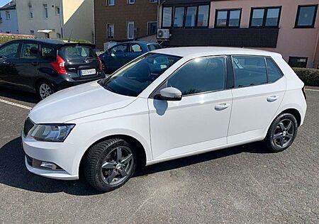 Skoda Fabia 990 ccm TSI Monte Carlo