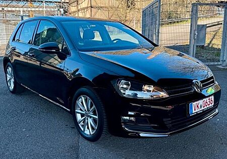 VW Golf Volkswagen VII Lim. Lounge BMT*SHZ*STANDHZG*AHK*PDC*