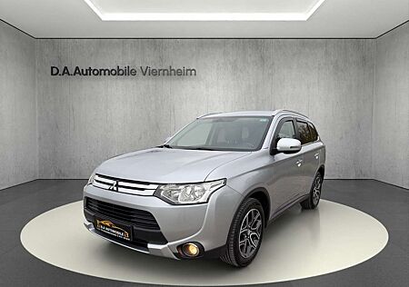 Mitsubishi Outlander Plus 4WD°Automatik° 7 Sitzer°R-Kamera°