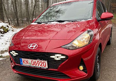 Hyundai i10 Navi,Cam,Sitz+LenkHeiz,Temp, versch Farben Lager