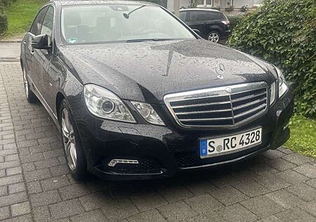 Mercedes-Benz E 200 CGI BlueEfficiency (212.048)