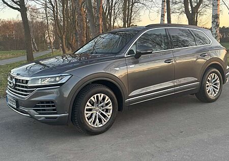 VW Touareg Volkswagen V6 TDI 4Motion*PANORAMA*LEDER*KAMERA*LED*