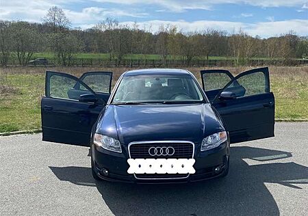 Audi A4 1.8 T * MOROBLAU *