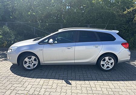 Opel Astra 1.7 CDTI DPF Sports Tourer Design Edition