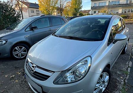 Opel Corsa 1.2 , 8-Fach bereift, TÜV bis 01/27