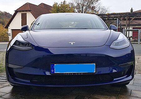 Tesla Model 3 Langstreckenbatt. Allradantrieb Dual Motor