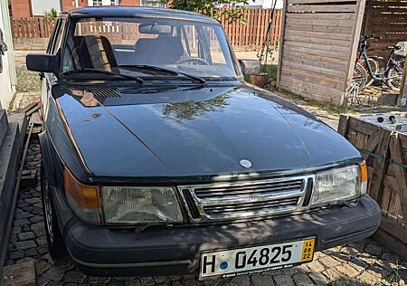 Saab 900 i 16