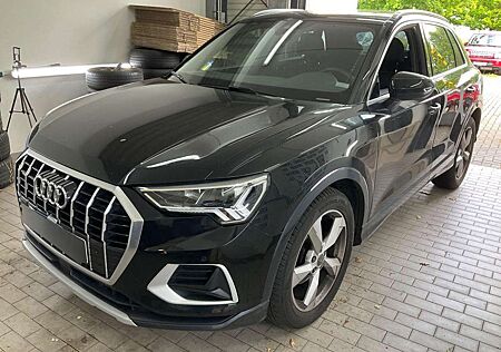 Audi Q3 35TDi Q S LINE/19Z/LED/CARPLAY/PANO/DAB/APS+