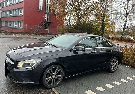 Mercedes-Benz CLA 180 (117.342)