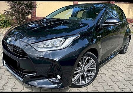 Toyota Yaris Hybrid 1.5 VVT-i (92 PS / 68 kW) Team Deutschland