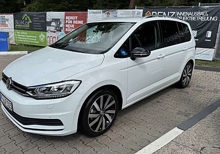 VW Touran Volkswagen 2.0 TDI SCR DSG IQ.DRIVE