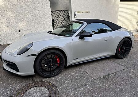 Porsche 992 Carrera 4 GTS Cabriolet