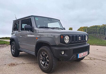 Suzuki Jimny 1.5 ALLGRIP Comfort+ nur 7800 km AHK