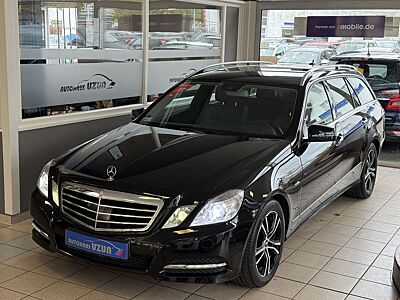 Mercedes-Benz E 300 T CDI BlueEff Sport Aut Leder Navi AHK PDC