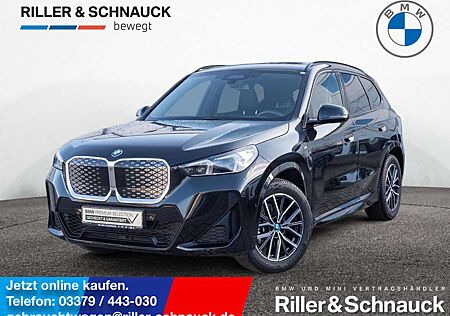 BMW iX1 eDrive 20 M-Sport AHK HUD LED PANO 360°