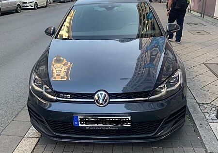 VW Golf Volkswagen GTD (BlueMotion Technology) DSG