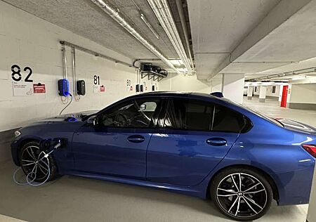 BMW 330E 330 M Sport FAST VOLLAUSTATTUNG+SERVICE +REIFEN