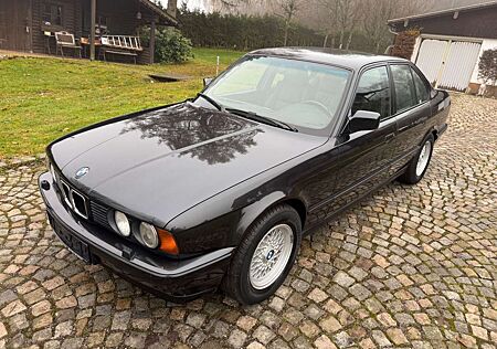 BMW 525 i 24V Schalter schwarz Leder Sportsitze!