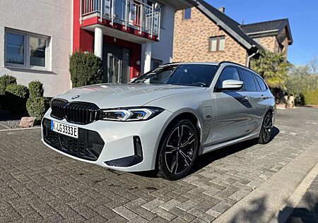 BMW 330e 330 Touring Aut. M Sport