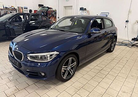 BMW 118 d Sport Line Navi/LED/AHK/SitzHeiz/Tempomat