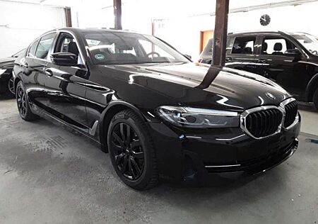 BMW 520 LuxuryLine*Pano*Leder*ACC*Ambiente-Licht*LED