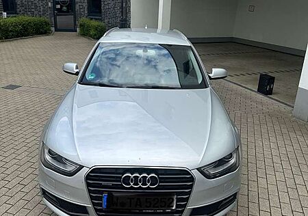 Audi A4 Avant 3.0 TDI DPF quattro S tronic Ambiente