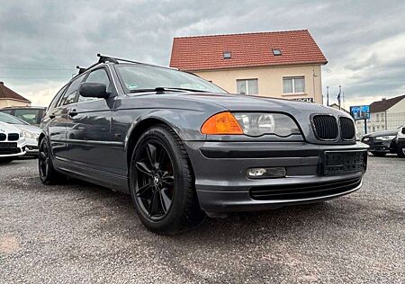 BMW 320 i AUT + SCHIEBED + NAVI + SHZ + TEMP +AHK+PDC