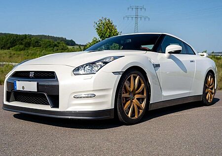 Nissan GT-R Black Edition