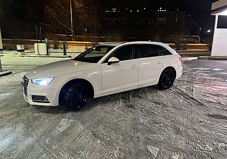 Audi A4 Avant 35 TDI S tronic design